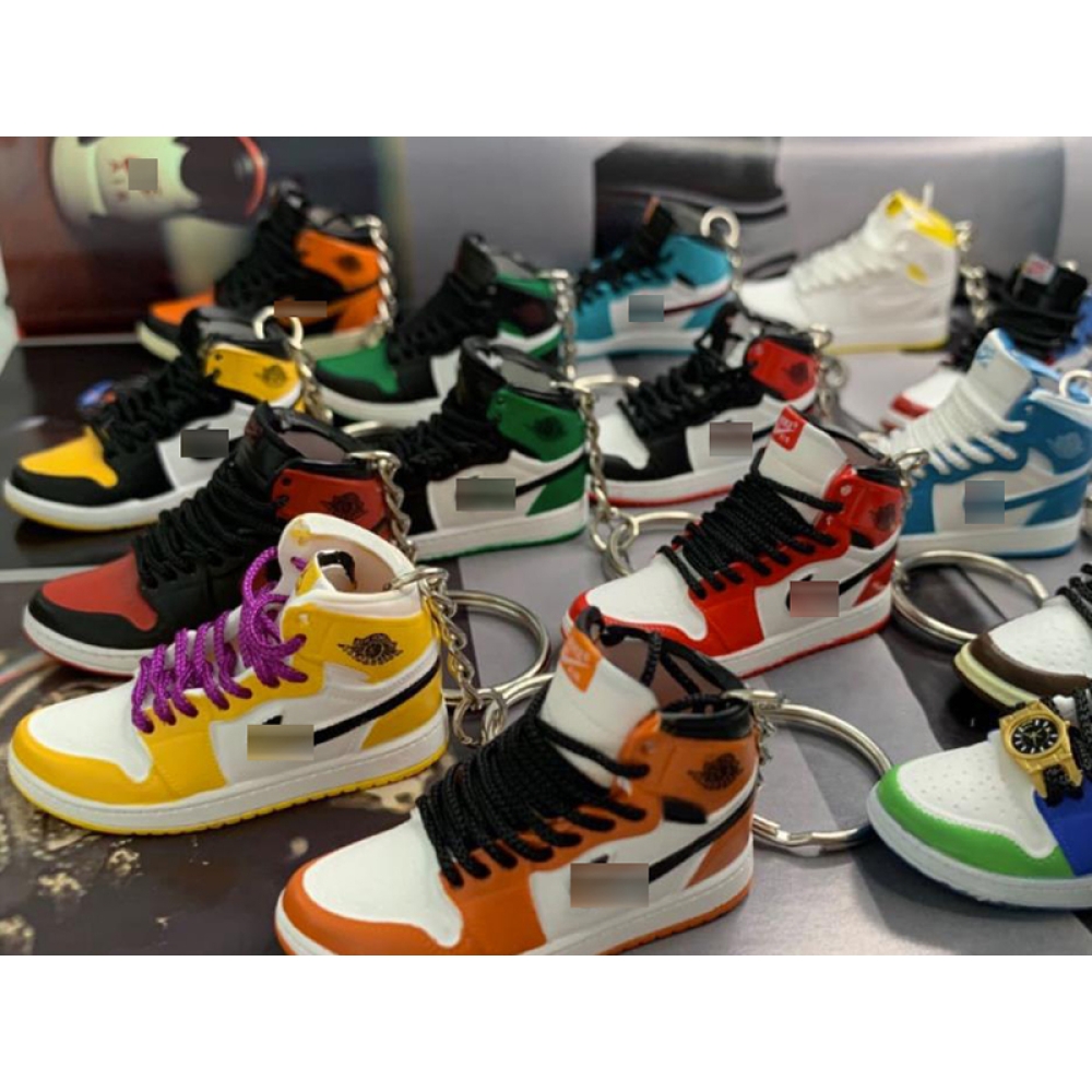 wholesale famous brands mini sneaker keychain with box and bag